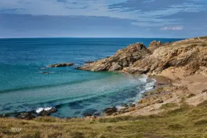 Die Halbinsel Quiberon ist auf ihrer Westseite sehr wild und unbebaut.