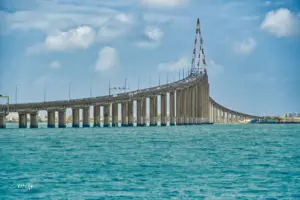Der Pont de Saint Nazaire ist ein imposantes Bauwerk das von den zwei 131 Meter hohen Hauptpfeilern dominiert wird.